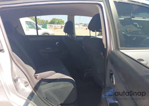 2011 Nissan Versa 1.8S z USA, uszkodzony, nr VIN 3N1BC1CPXBL362795